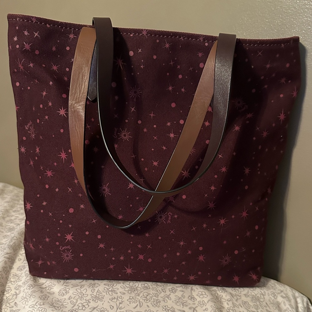 Coach X Star Wars Tote With Starry Print and Princess Leia as Boushh - Picture 7 of 9